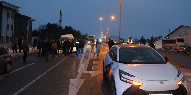 Otomobil Yayaya Çarptı: 1 Yaralı