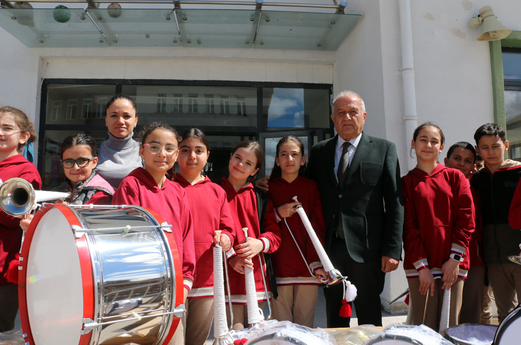 Sakarya Ortaokulu’na Umut Köprüsü Kuruldu