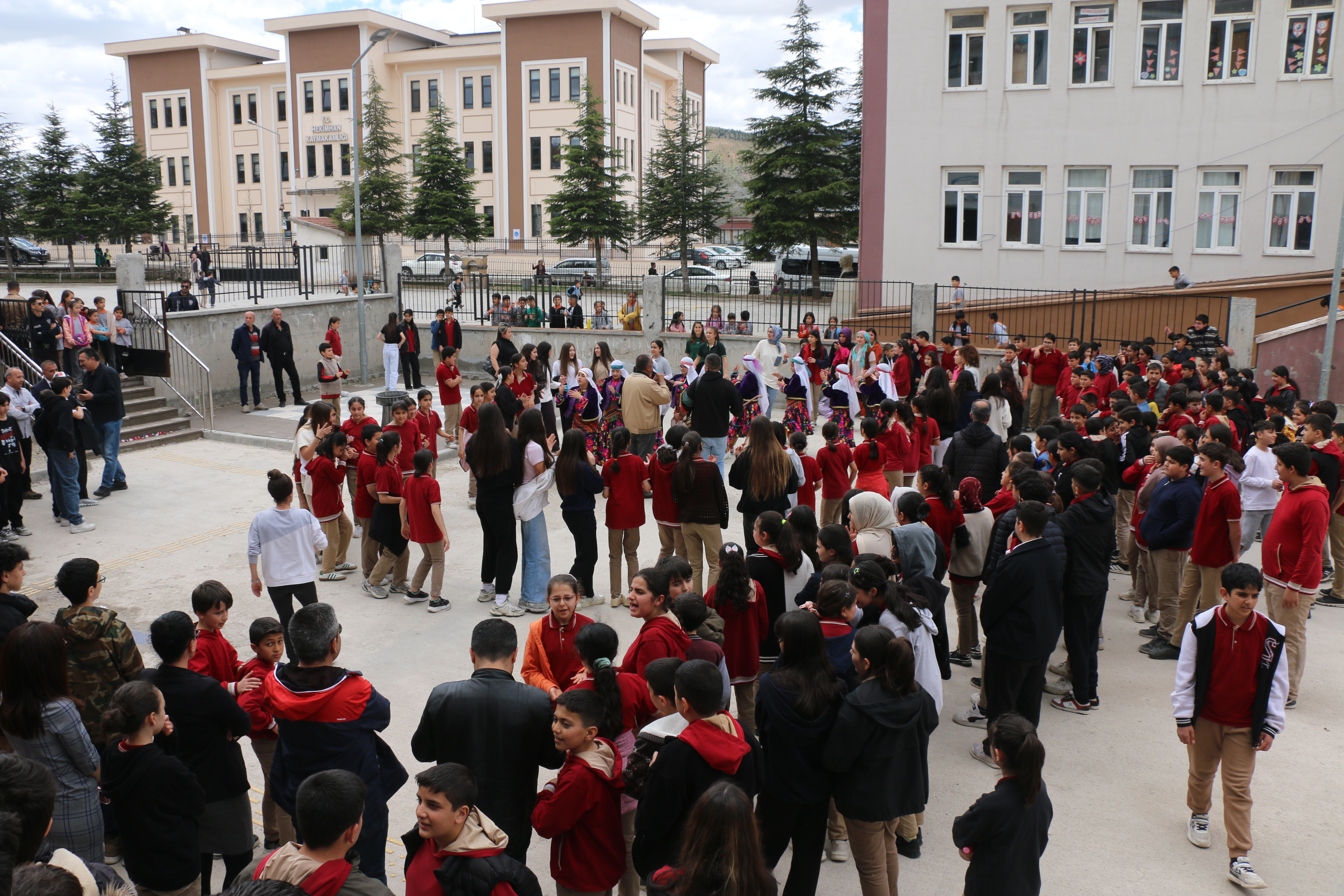 Tevfik Fikret Okulları’ndan Hekimhan’a Anlamlı Ziyaret